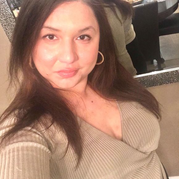 Meet your Posher, Sofia - Picture 1 of 1